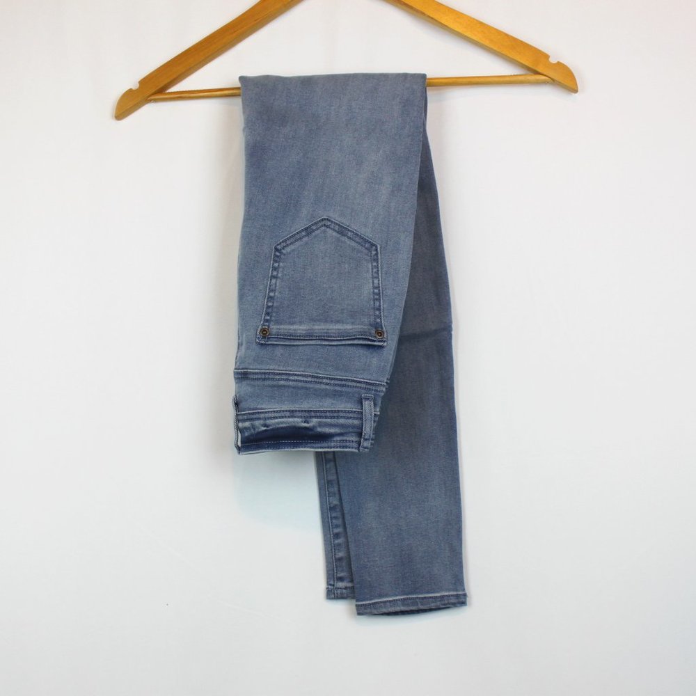 Find Womens 28X32 Skinny High Rise Ice Wash Blue Denim Jeans